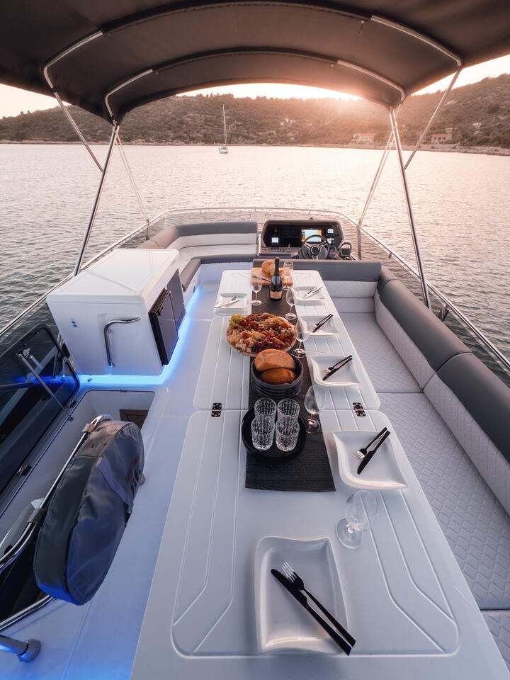 Photo #14 - Galeon 440 Fly (Diesel) (FGStar Mini) en Trogir - 38344