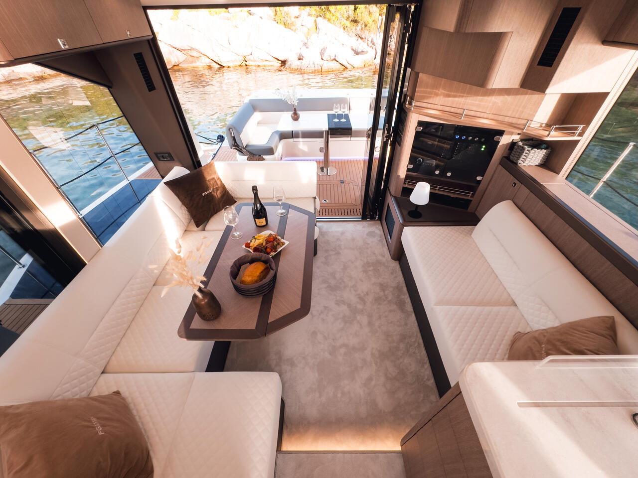 Photo #19 - Galeon 440 Fly (Diesel) (FGStar Mini) en Trogir - 38344