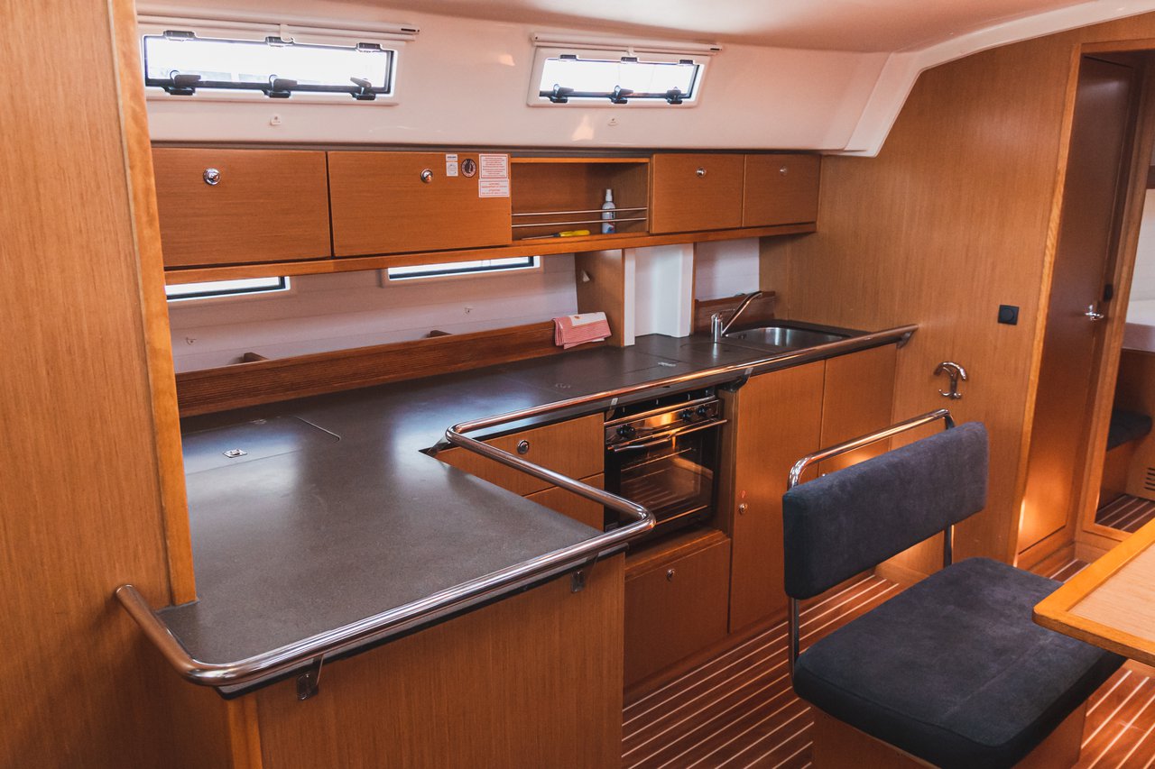 Photo #8 - Bavaria Cruiser 45 (Bonata) en Sibenik - 38379