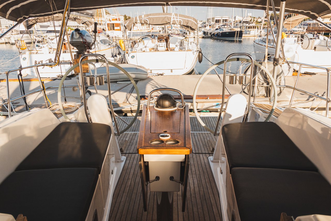 Photo #6 - Bavaria Cruiser 41 - 3 cab. (Astros) en Sibenik - 38380