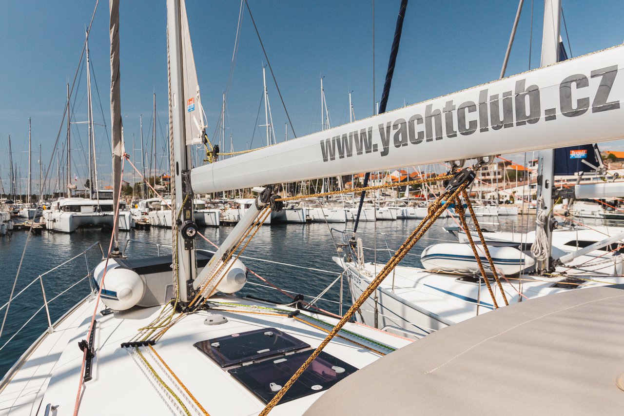Photo #5 - Bavaria 36 Cruiser (Mystic) in Sibenik - 38383