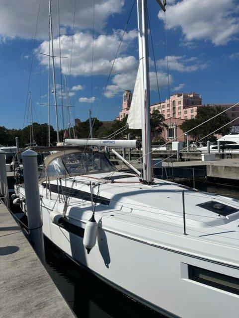 Photo #24 - Sun Odyssey 410 - 3 cab. (Vigilant) in St. Petersburg - 38392