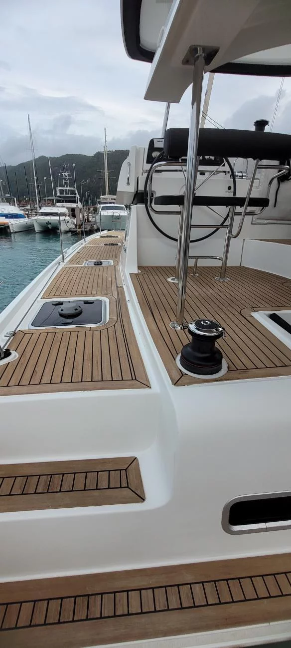 Lagoon 42 - 4 + 2 cab. (Best Love)  - 2