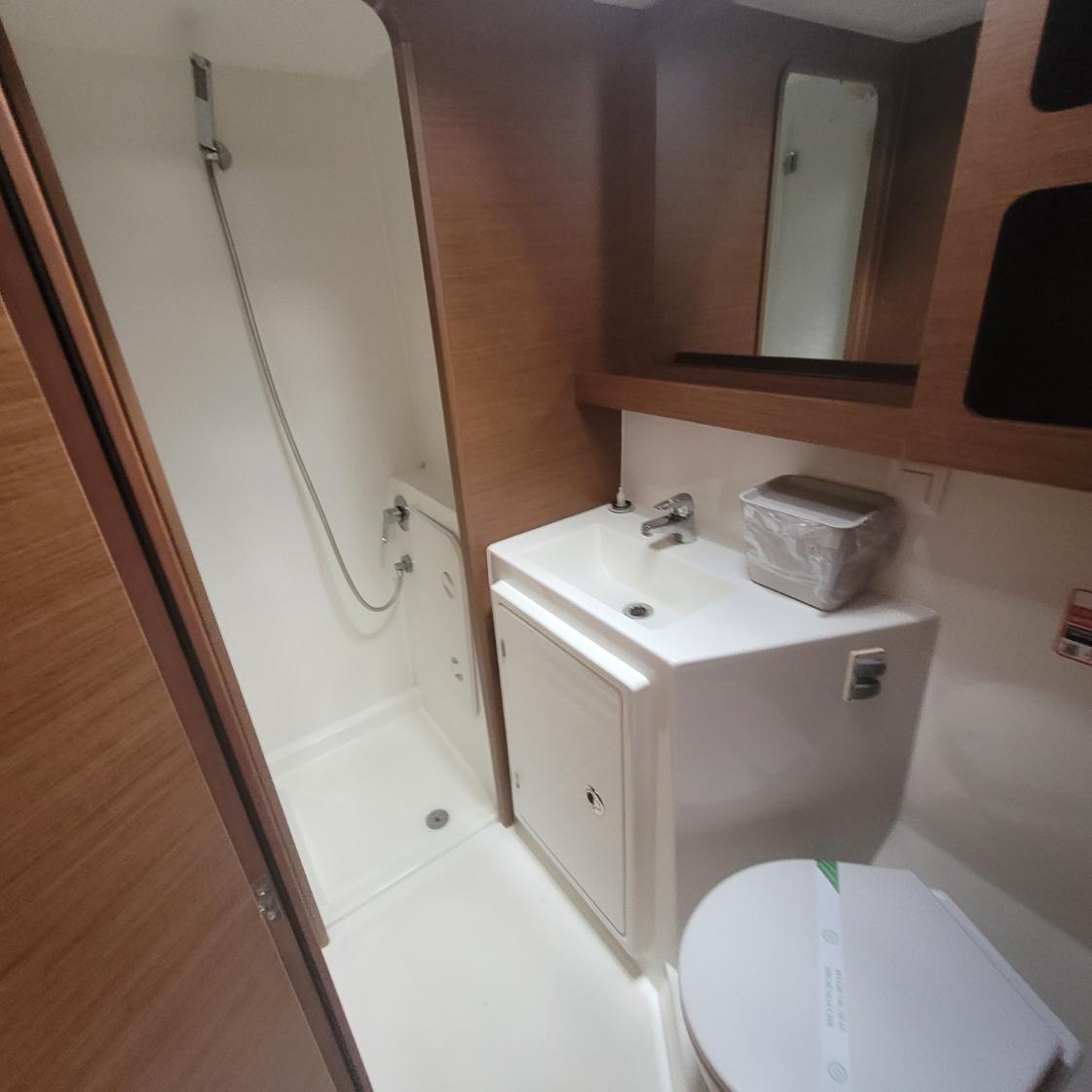 Photo #9 - Lagoon 42 - 4 + 2 cab. (Best Love) in Mahe - 38407