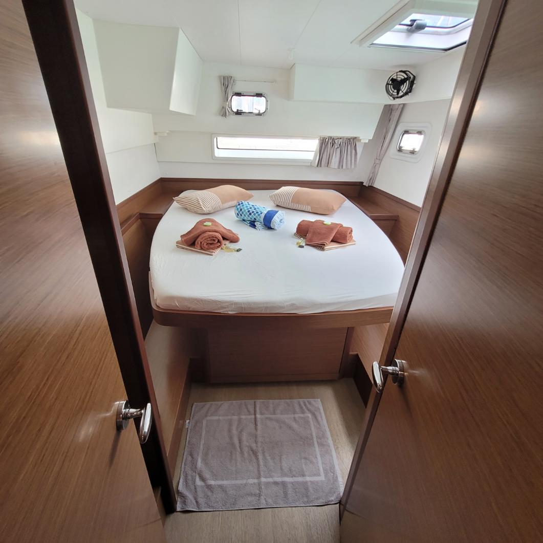 Photo #17 - Lagoon 42 - 4 + 2 cab. (Best Love) in Mahe - 38407