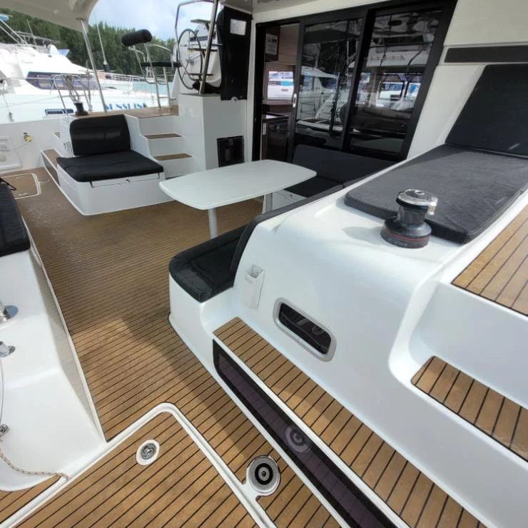 Lagoon 42 - 4 + 2 cab. (Best Love)  - 28