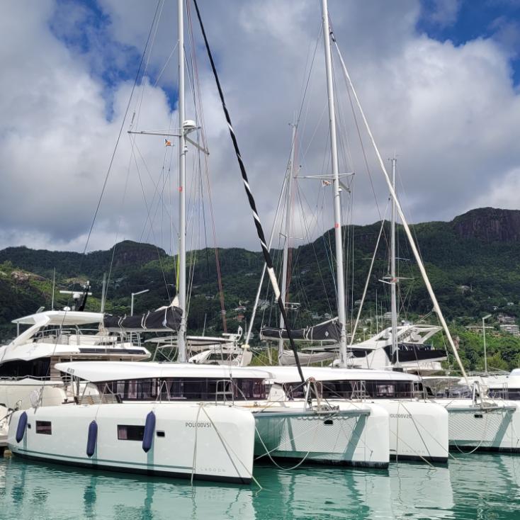 Photo #37 - Lagoon 42 - 4 + 2 cab. (Best Love) in Mahe - 38407