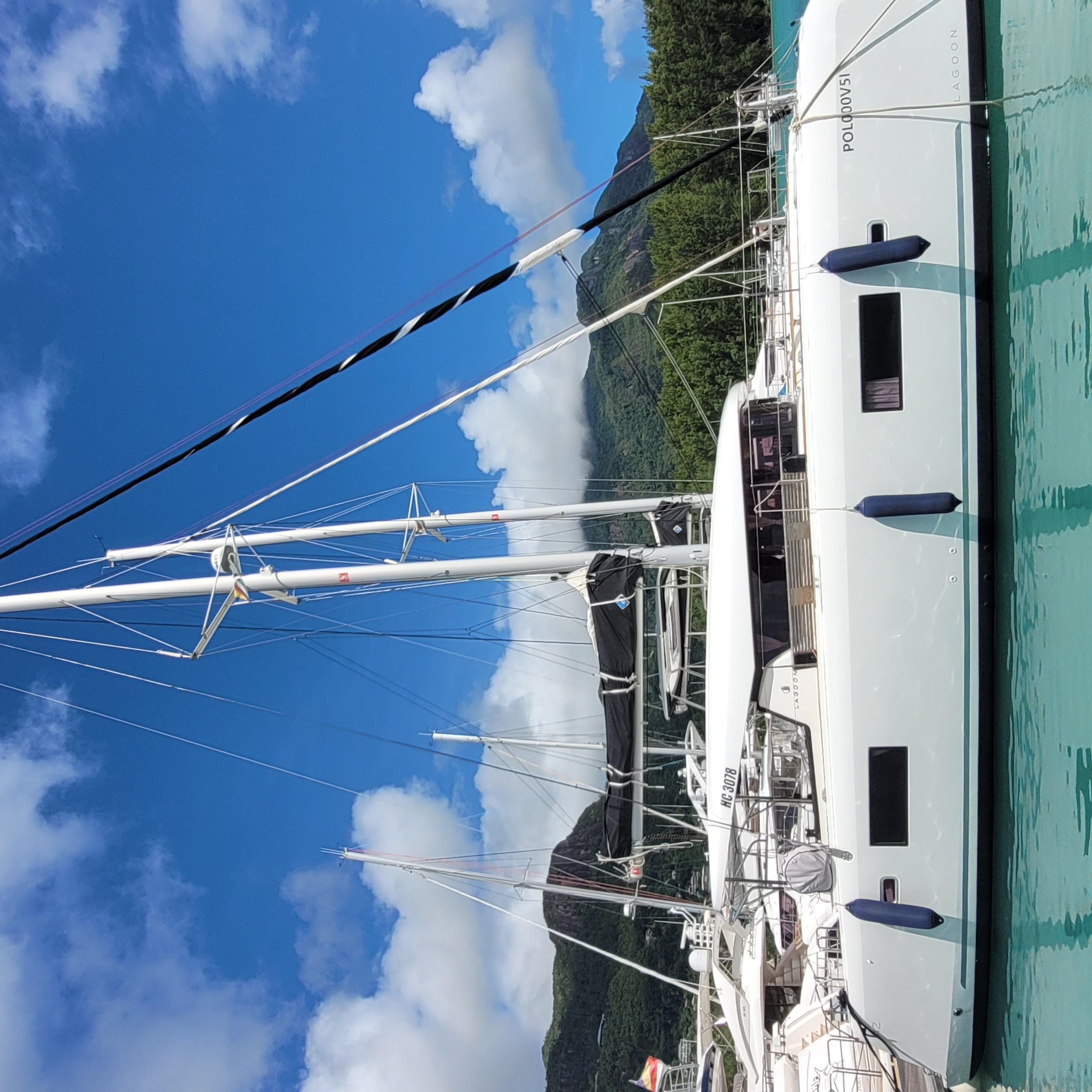 Photo #38 - Lagoon 42 - 4 + 2 cab. (Best Love) in Mahe - 38407