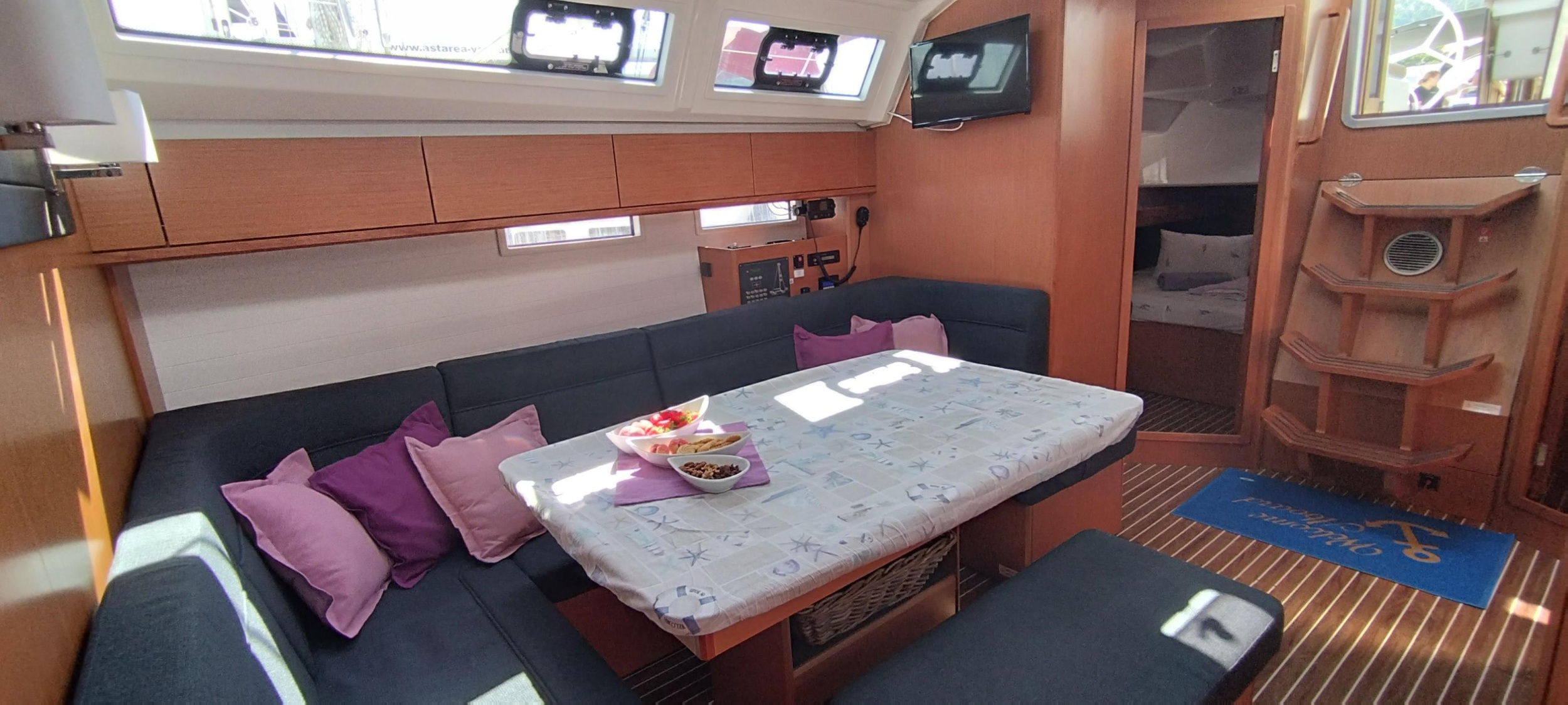 Photo #10 - Bavaria Cruiser 46 - 4 cab. (Mirka 5) in Split - 38425