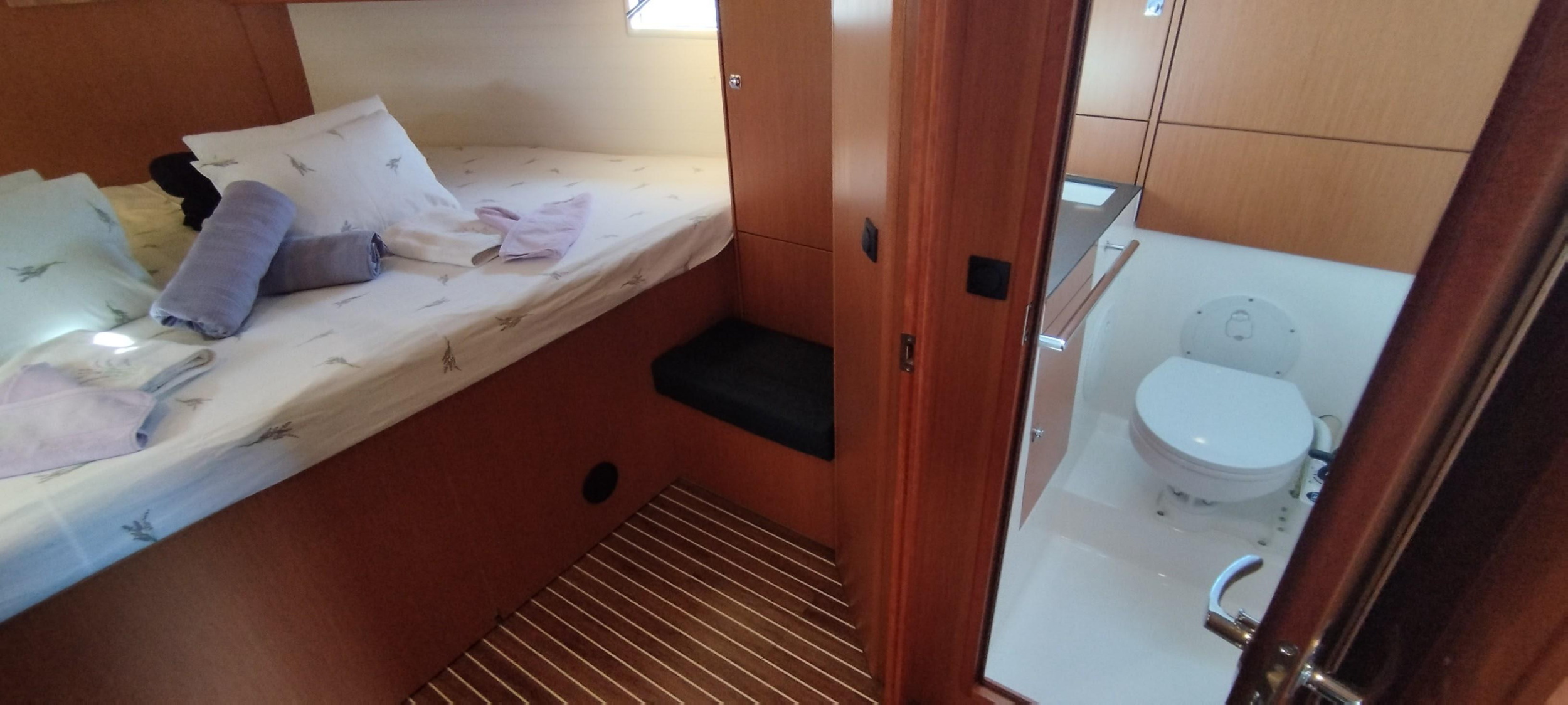 Photo #15 - Bavaria Cruiser 46 - 4 cab. (Mirka 5) in Split - 38425