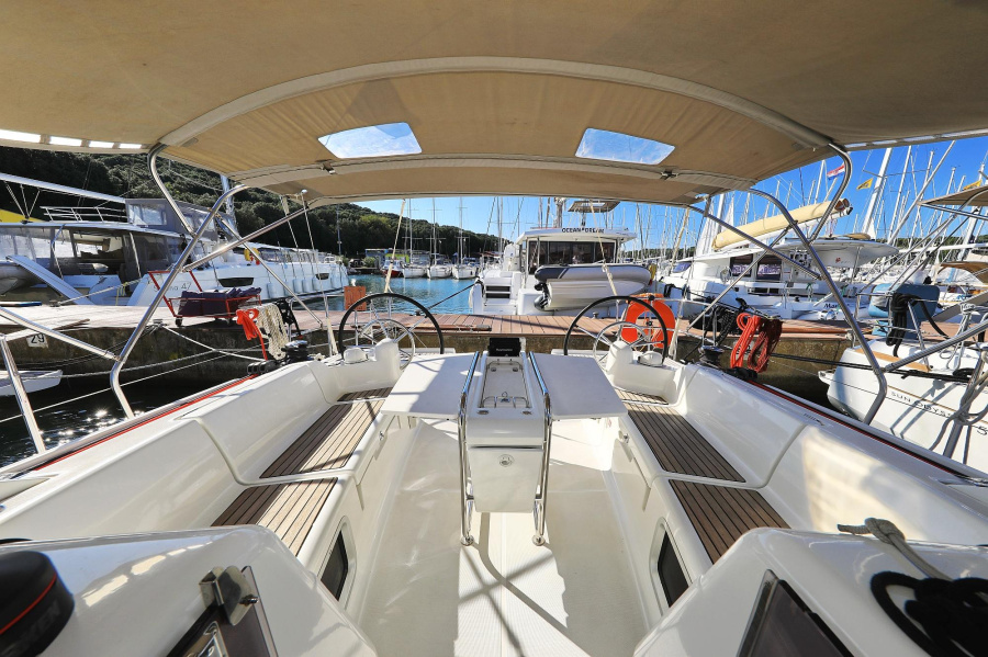 Photo #7 - Sun Odyssey 449 (Canne Bleue) in Pula - 38445