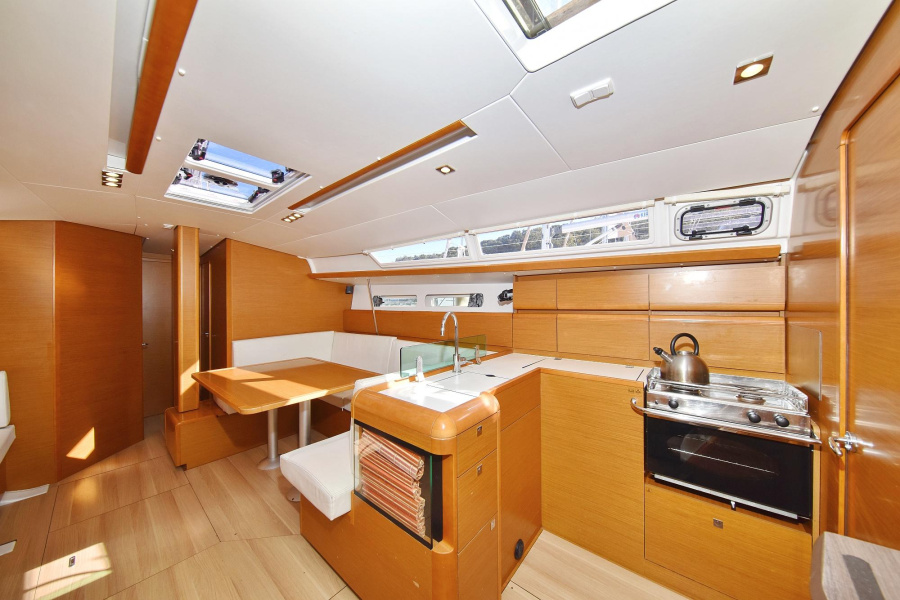 Photo #14 - Sun Odyssey 449 (Canne Bleue) in Pula - 38445