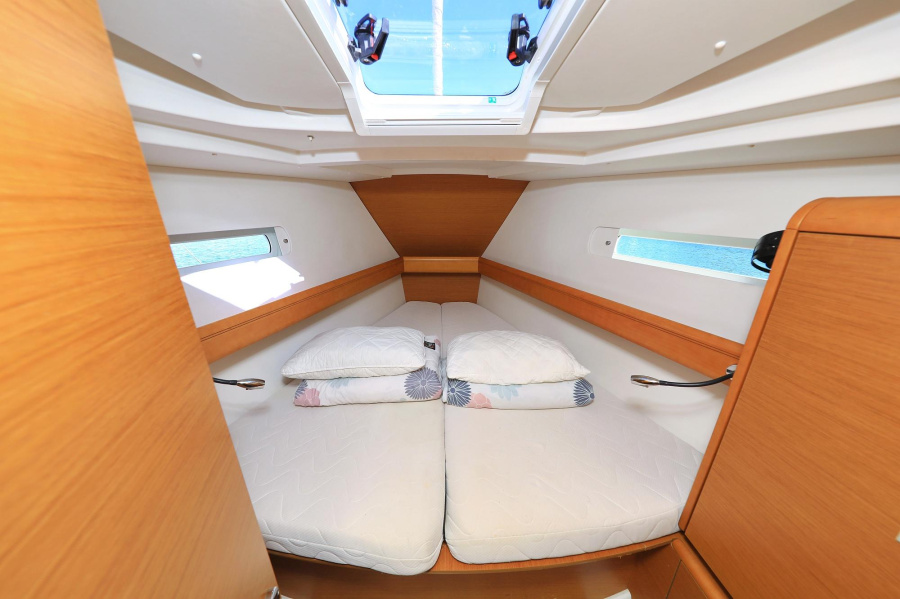 Photo #15 - Sun Odyssey 449 (Canne Bleue) in Pula - 38445