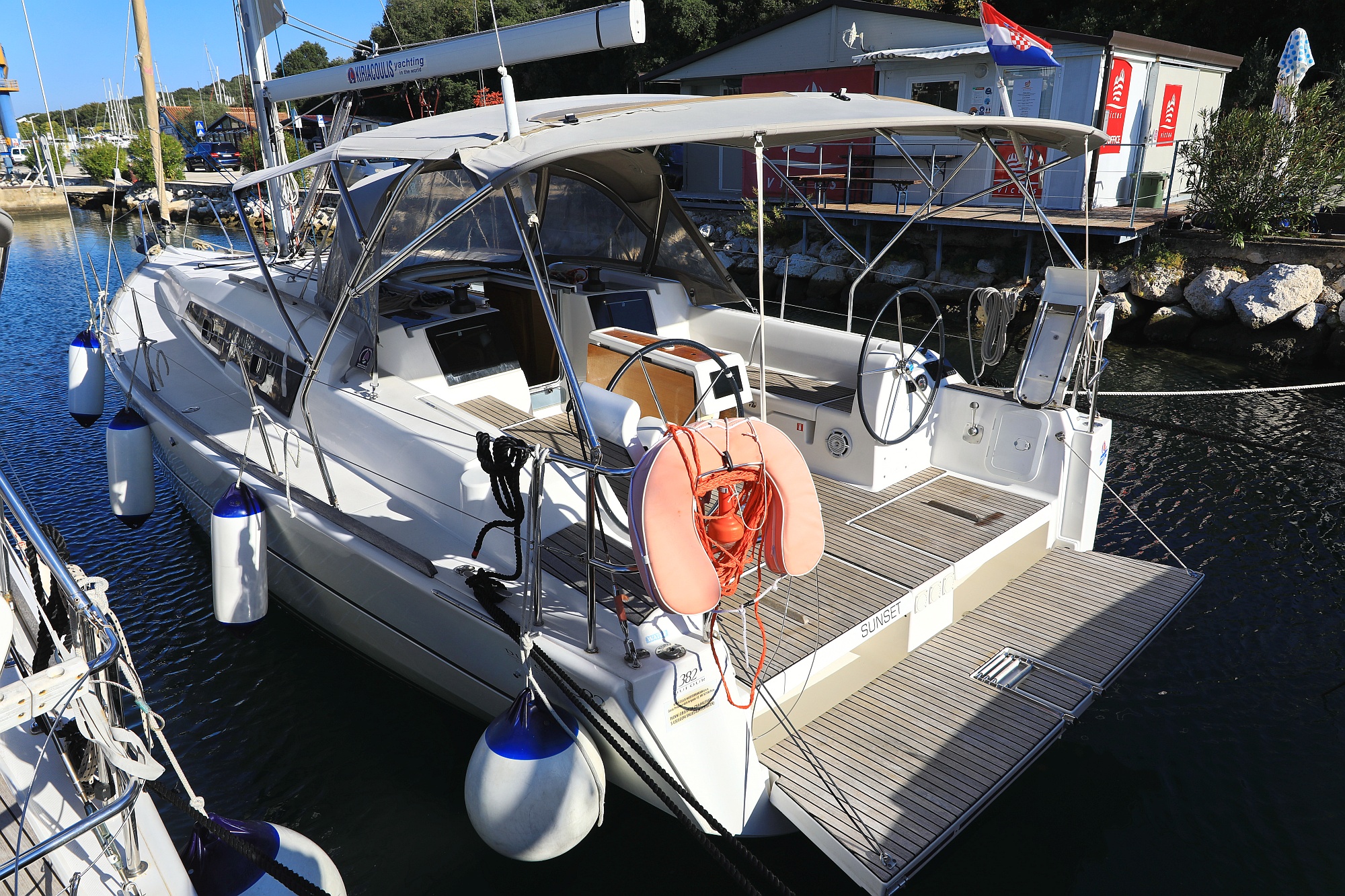 Photo #4 - Dufour 382 GL (Sunset) in Pula - 38451