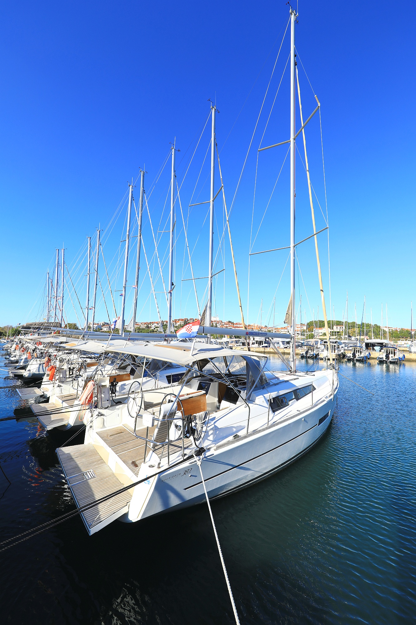 Photo #11 - Dufour 382 GL (Sunset) in Pula - 38451