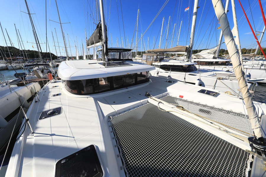 Photo #5 - Lagoon 42 - 4 + 2 cab. (Fleur de Sel) in Pula - 38454
