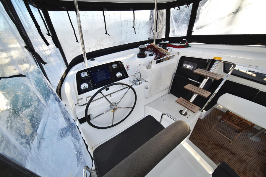 Photo #9 - Lagoon 42 - 4 + 2 cab. (Fleur de Sel) in Pula - 38454