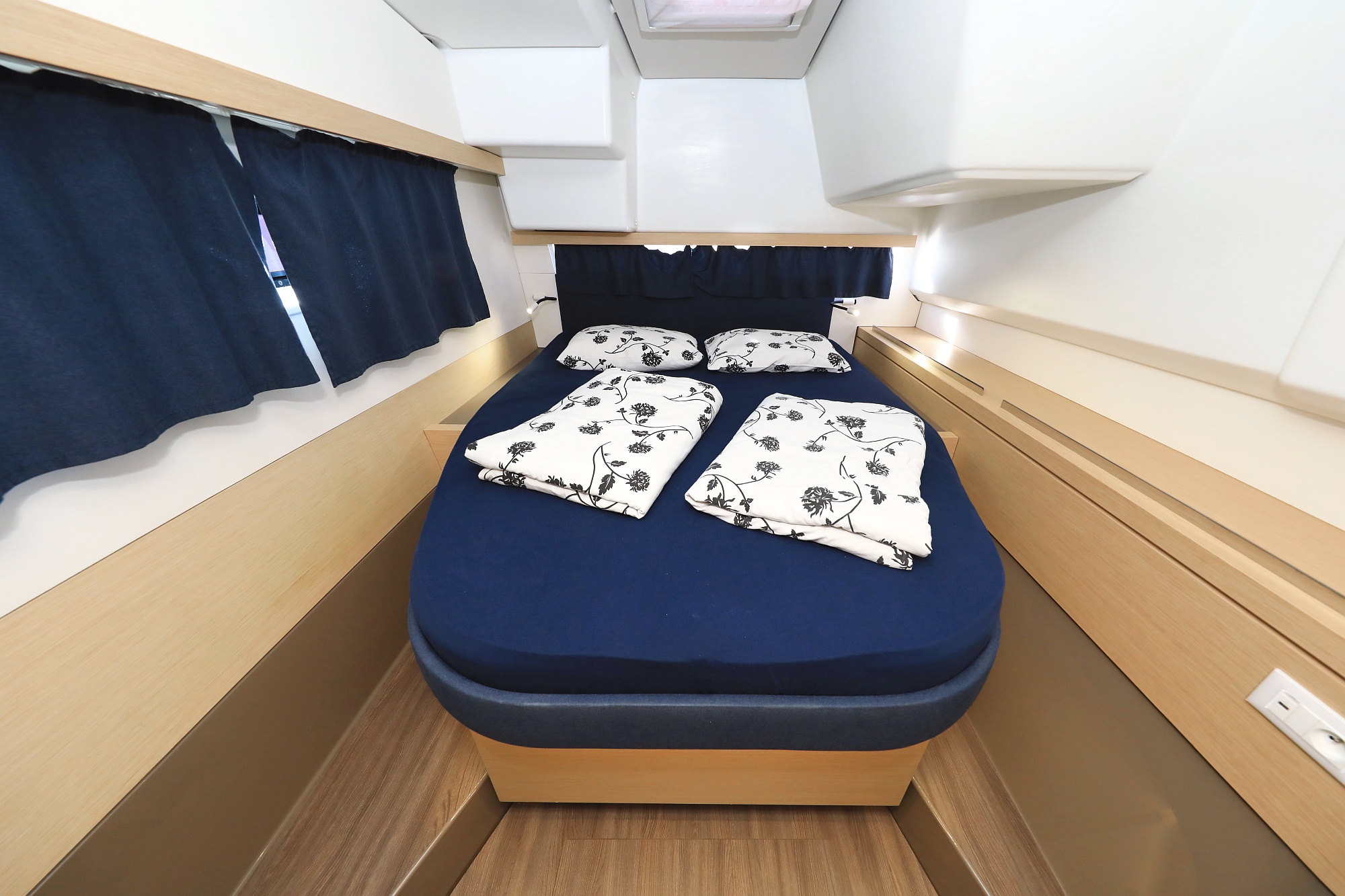 Photo #19 - Fountaine Pajot Lucia 40 - 3 cab. (Floreanne) in Pula - 38456