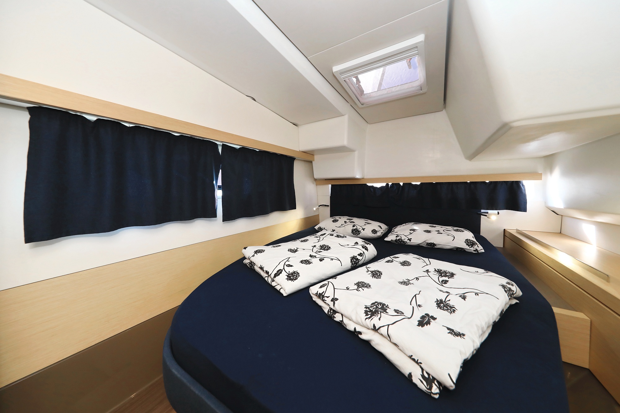 Photo #20 - Fountaine Pajot Lucia 40 - 3 cab. (Floreanne) in Pula - 38456
