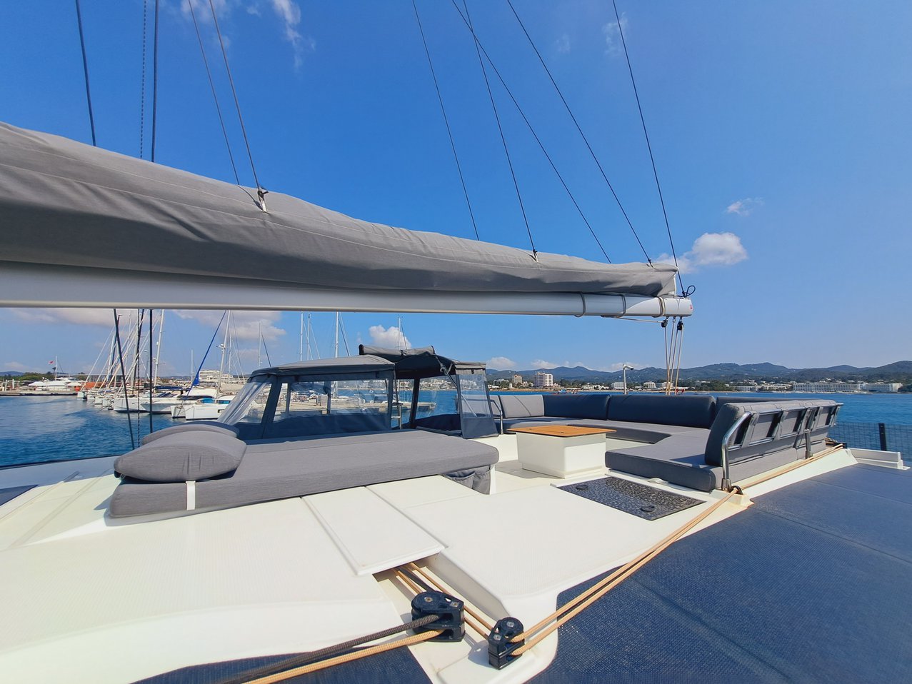 Photo #3 - Fountaine Pajot Aura 51 (Le Grand Bogavant) in Sant Antoni de Portmany - 38472