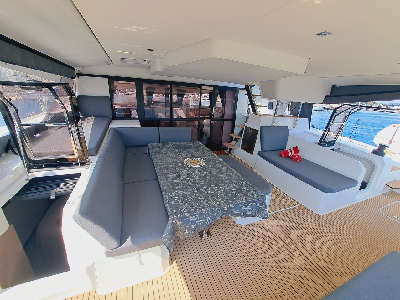 Photo #7 - Fountaine Pajot Aura 51 (Le Grand Bogavant) in Sant Antoni de Portmany - 38472