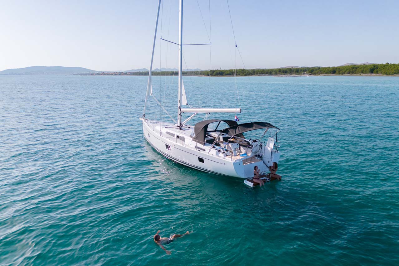 Photo #12 - Hanse 508 - 4 + 1 cab. (Mare Estrella) en Sibenik - 38517