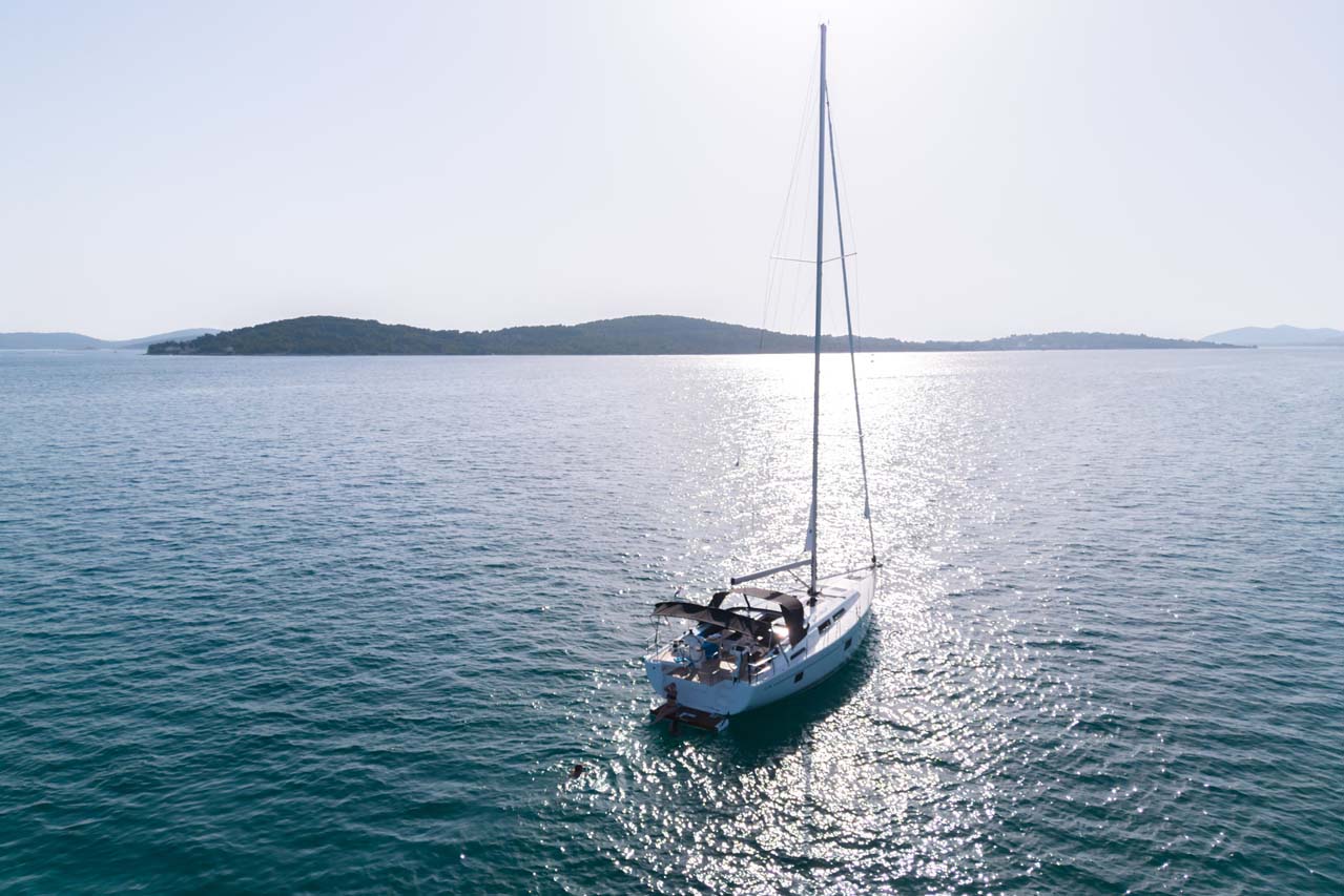 Photo #13 - Hanse 508 - 4 + 1 cab. (Mare Estrella) en Sibenik - 38517