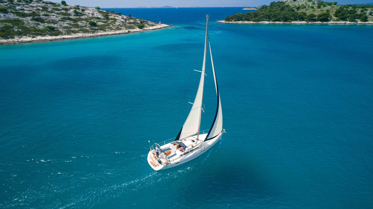 Photo #9 - Sun Odyssey 42i (Ema) in Tribunj - 38524