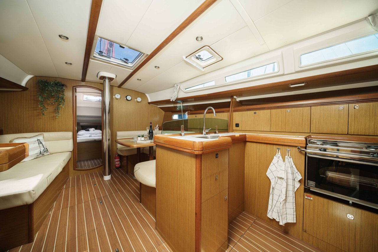 Photo #26 - Sun Odyssey 42i (Ema) in Tribunj - 38524