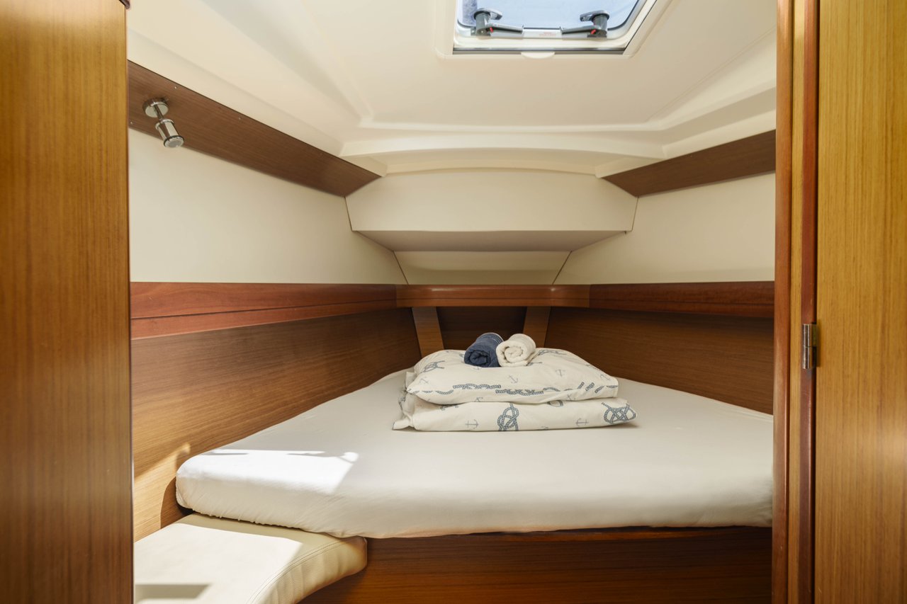 Photo #33 - Sun Odyssey 42i (Ema) in Tribunj - 38524