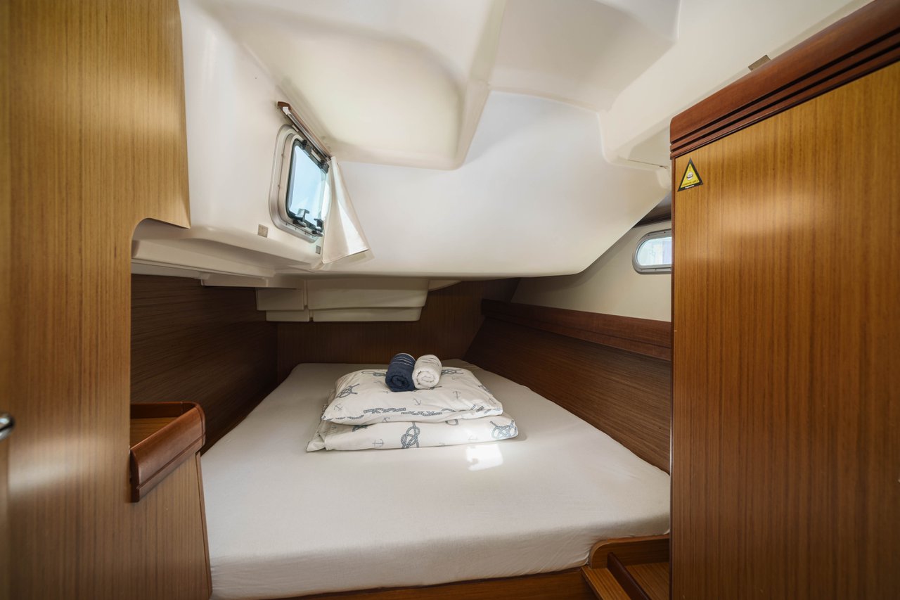 Photo #35 - Sun Odyssey 42i (Ema) in Tribunj - 38524