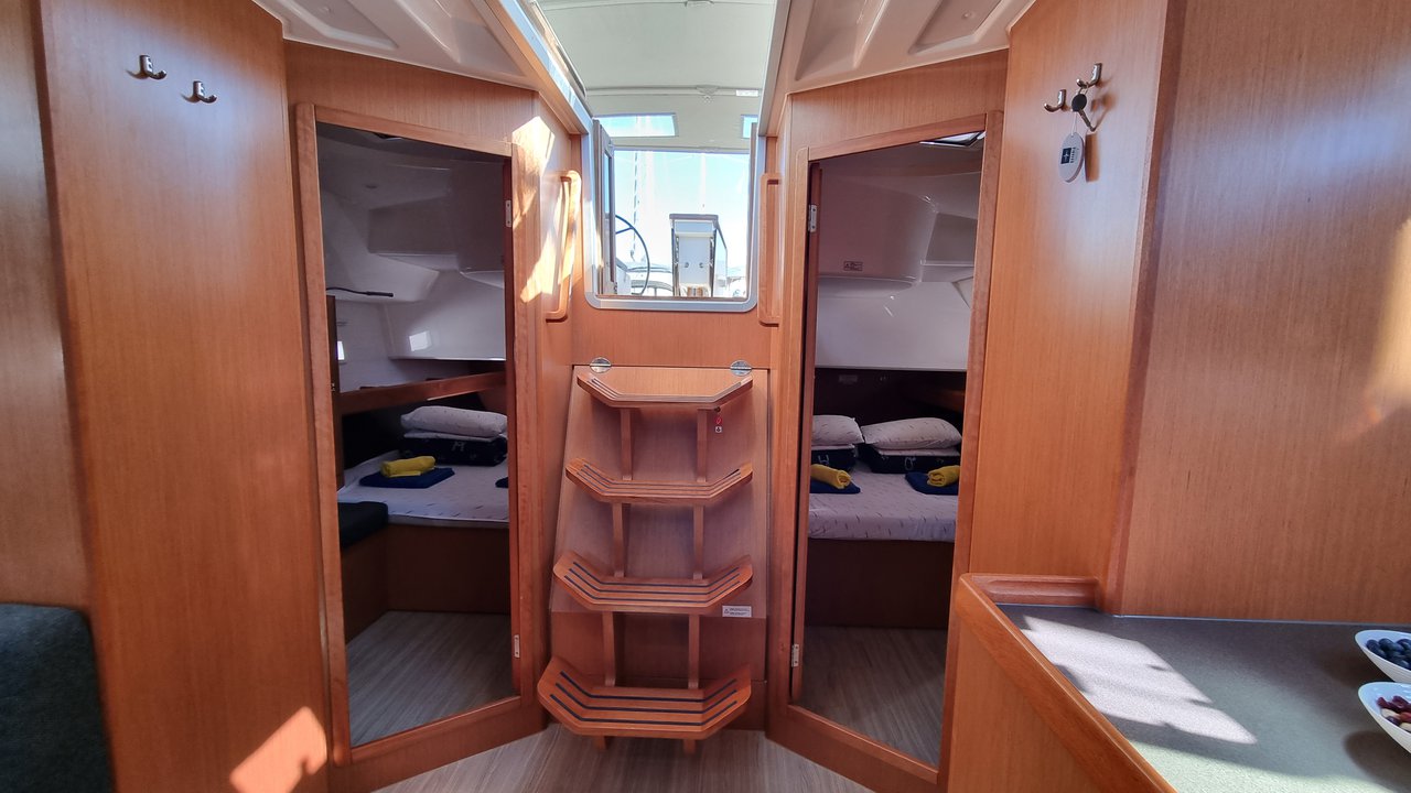 Photo #10 - Bavaria Cruiser 46 - 4 cab. (Iustitia) in Trogir - 38552
