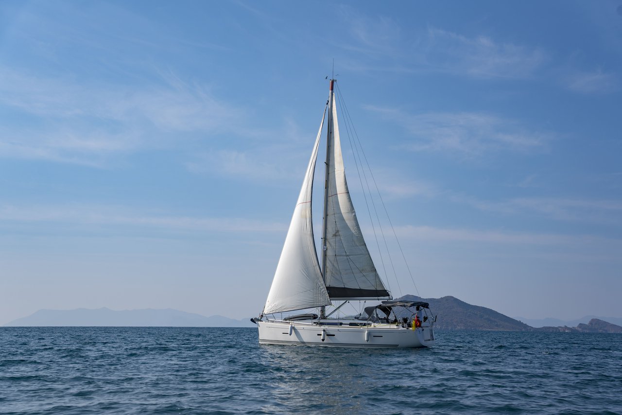 Photo #5 - Dufour 405 GL (Daphne-S) in Fethiye - 38563