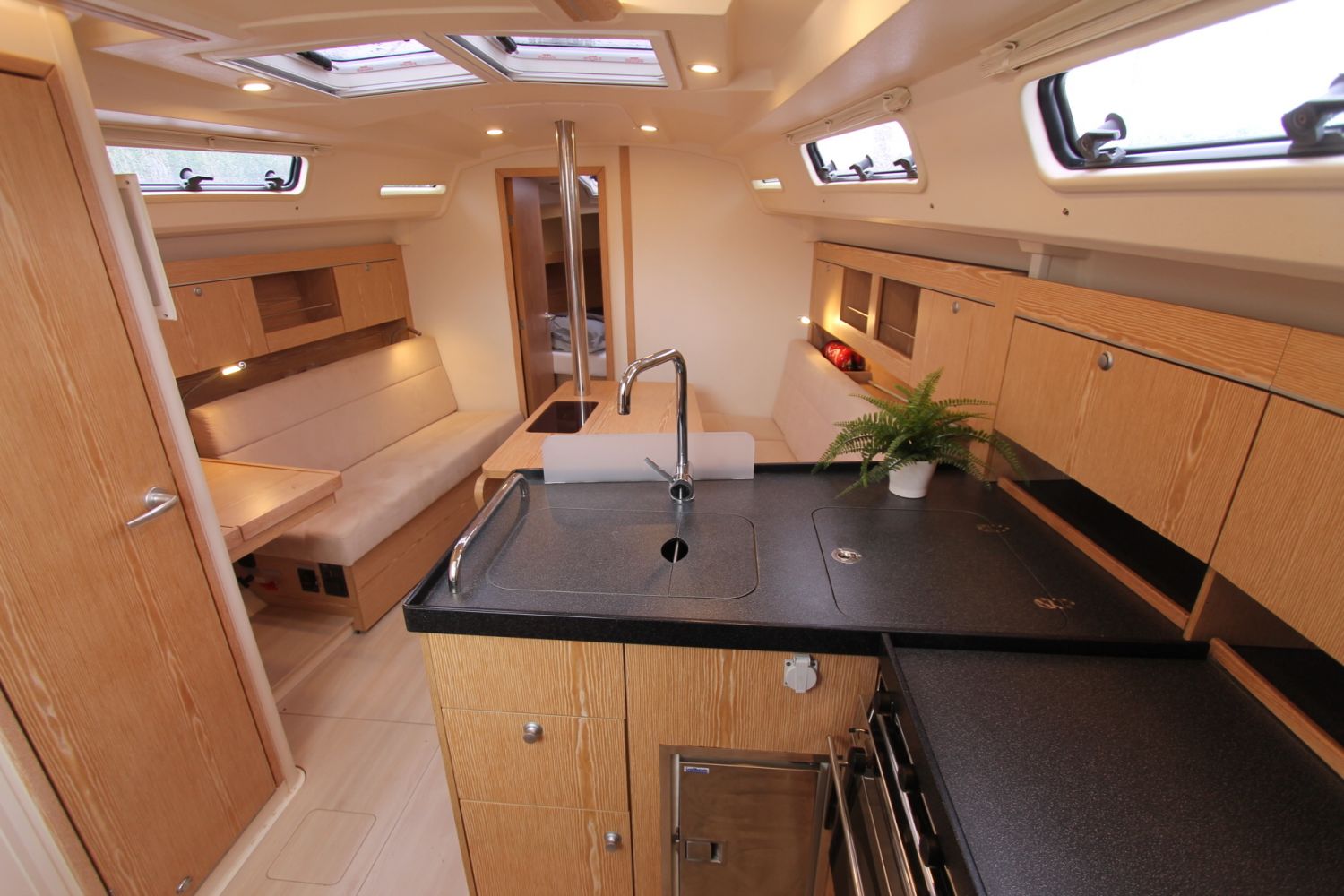 Photo #15 - Hanse 345 (Kami) in Roses - 38568