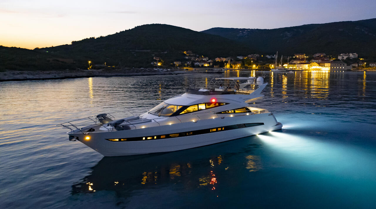 Photo #4 - Galeon 640 Fly (Bella Zio) in Split - 38580