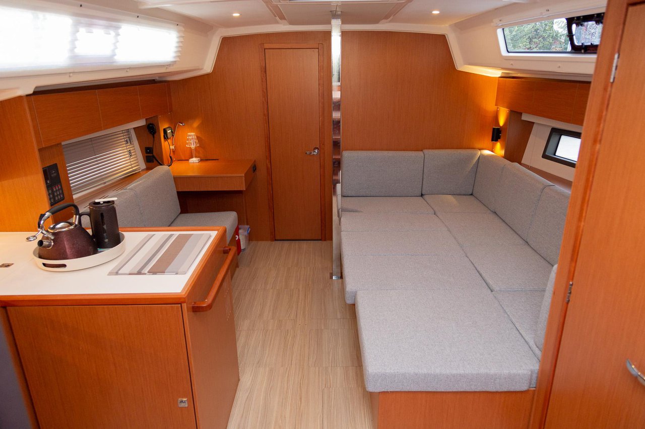 Photo #10 - Bavaria C42 (Tatyana) in Pirovac - 38581