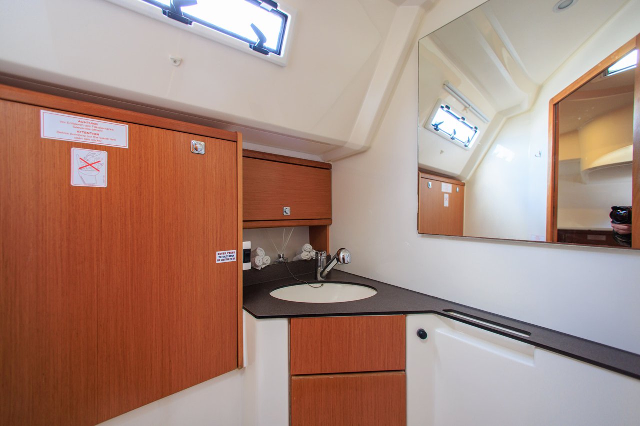 Photo #24 - Bavaria Cruiser 46 - 4 cab. (Kyveli) in Athens - 38593