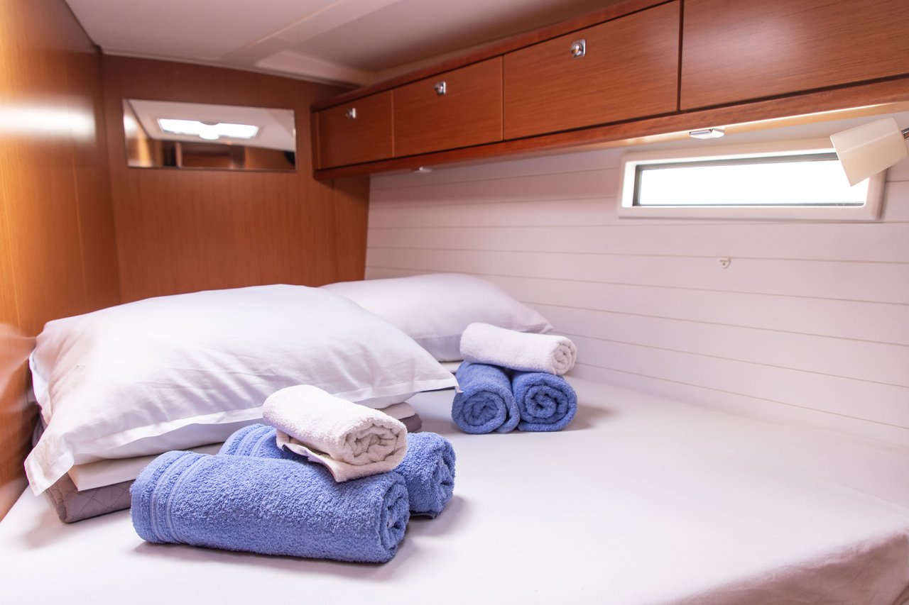 Photo #14 - Bavaria Cruiser 51 (Philoctetes) en Athènes - 38594