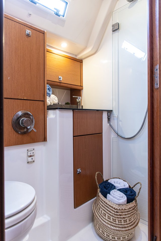 Photo #24 - Bavaria Cruiser 51 (Philoctetes) en Athènes - 38594