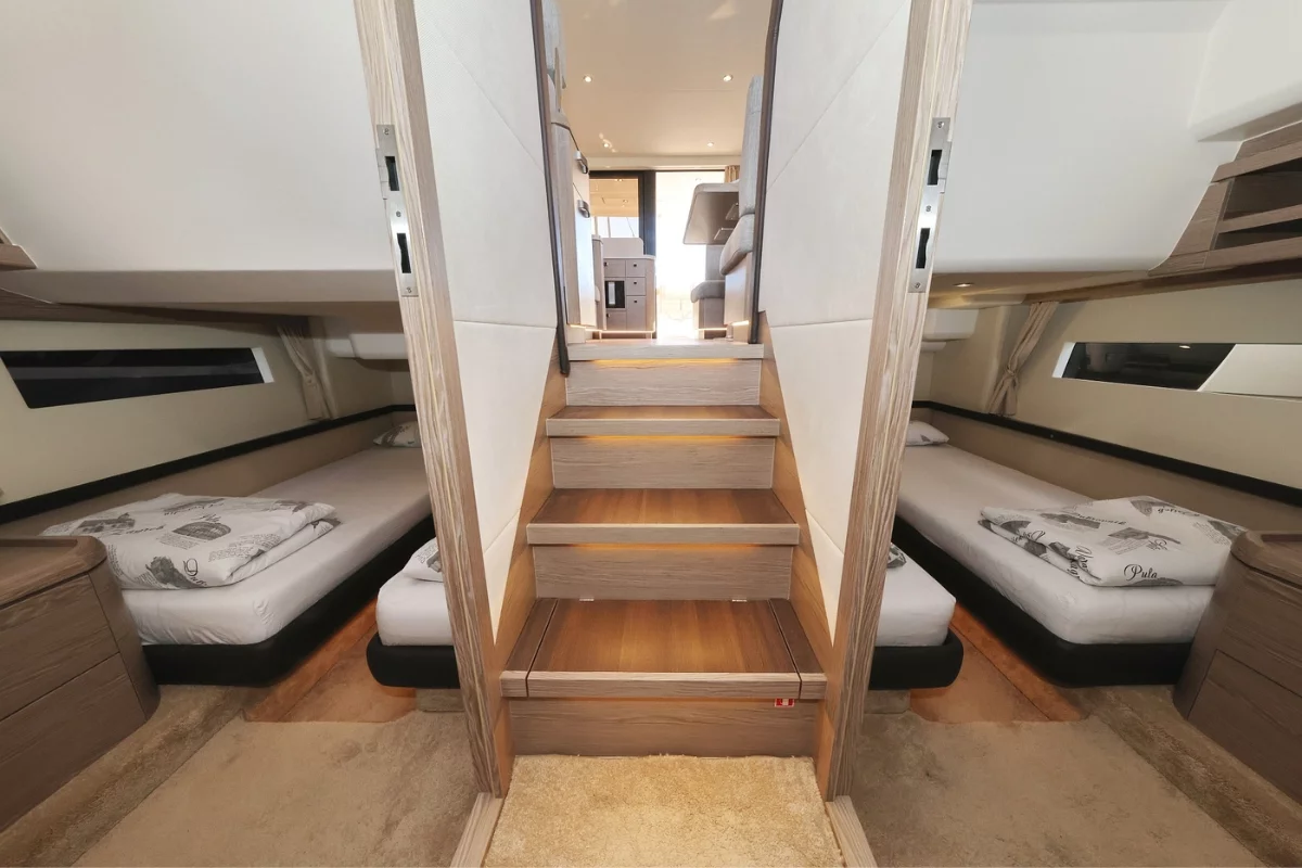 Greenline 48 Fly (Vegas)  - 12