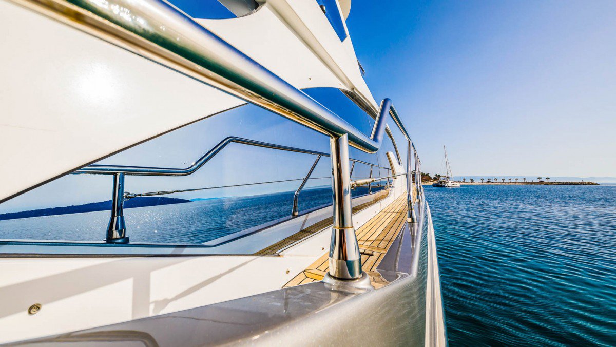 Photo #12 - Azimut 66 - 4 + 1 cab. (MY My Karat II) in Kastela - 38639