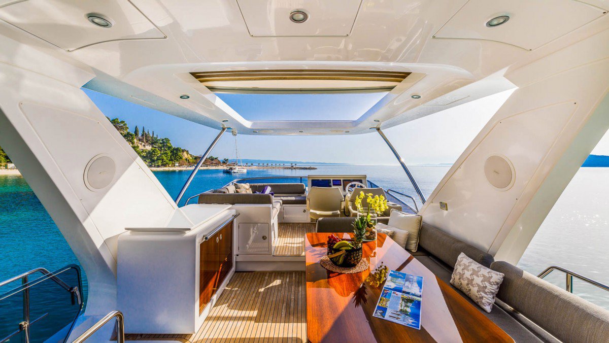 Photo #18 - Azimut 66 - 4 + 1 cab. (MY My Karat II) in Kastela - 38639