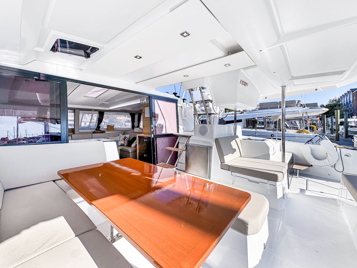 Photo #6 - Fountaine Pajot Astrea 42 Maestro (Serenity Now) in Nanny Cay - 38640