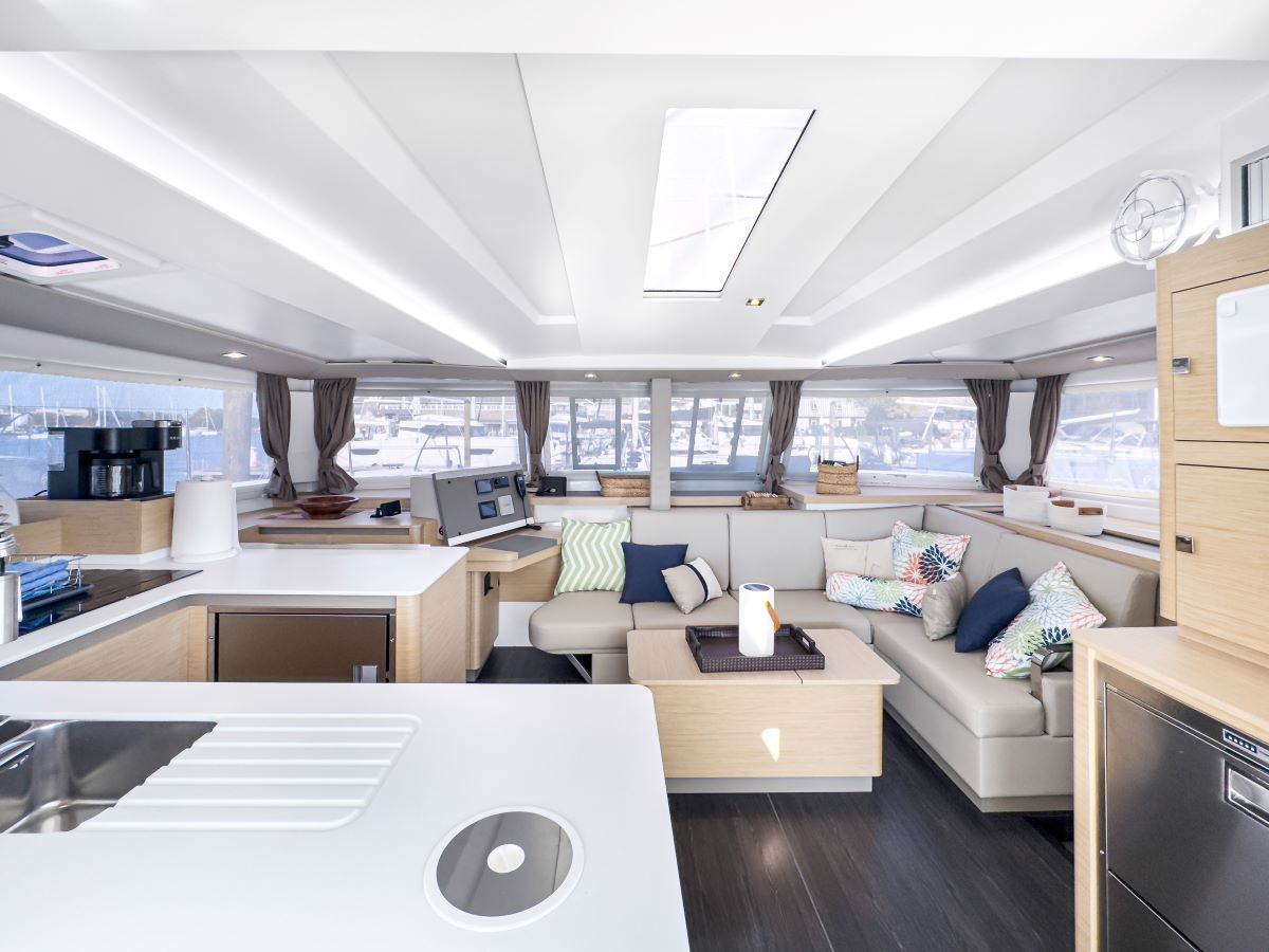 Photo #13 - Fountaine Pajot Astrea 42 Maestro (Serenity Now) in Nanny Cay - 38640