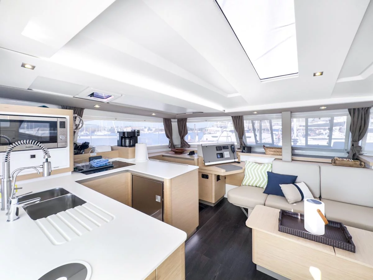 Fountaine Pajot Astrea 42 Maestro (Serenity Now)  - 13