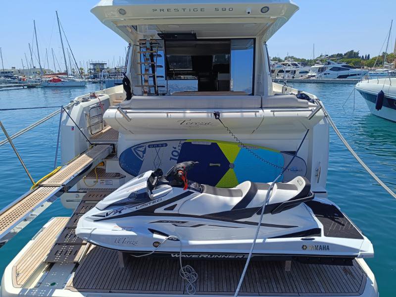 Photo #5 - Prestige 590 Flybridge - 3 + 1 cab. (Tereza) in Split - 38645