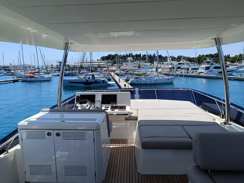 Photo #6 - Prestige 590 Flybridge - 3 + 1 cab. (Tereza) in Split - 38645