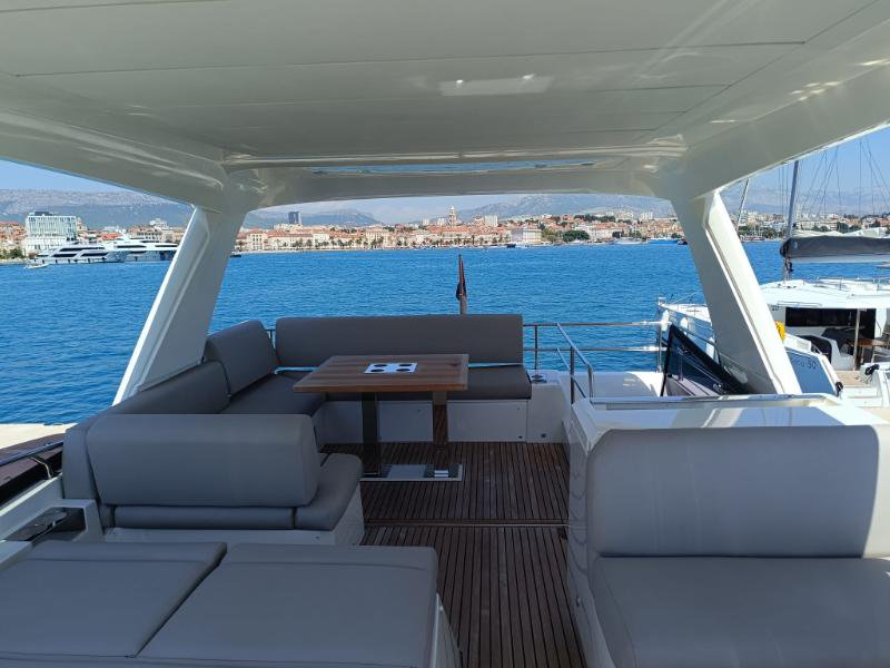 Photo #7 - Prestige 590 Flybridge - 3 + 1 cab. (Tereza) in Split - 38645