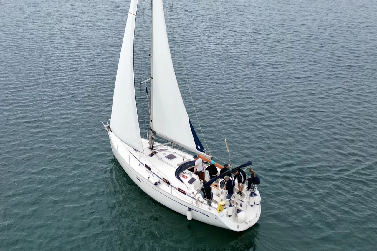 Bavaria 37 Cruiser (Funky)  - 4