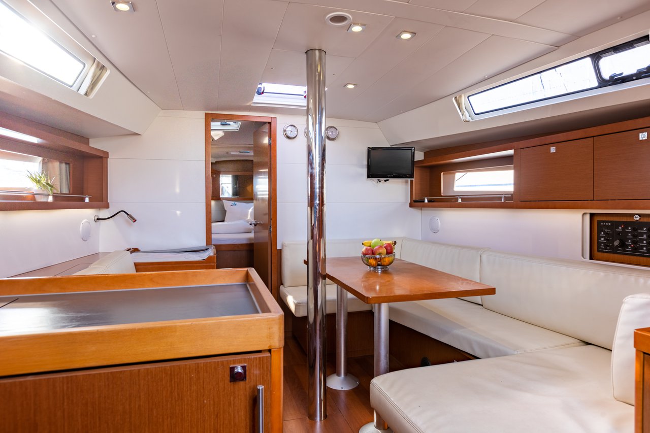 Photo #6 - Oceanis 41.1 (Buddy) in Krk - 38658